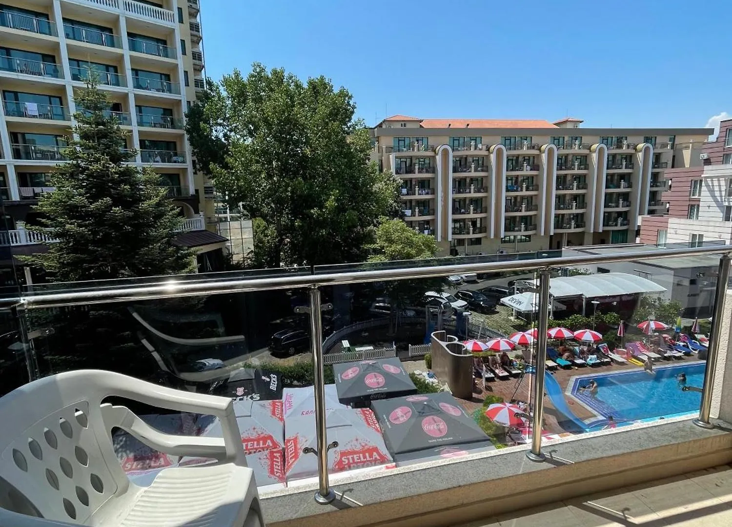Admiral Plaza Colorful Apartments 阳光海滩