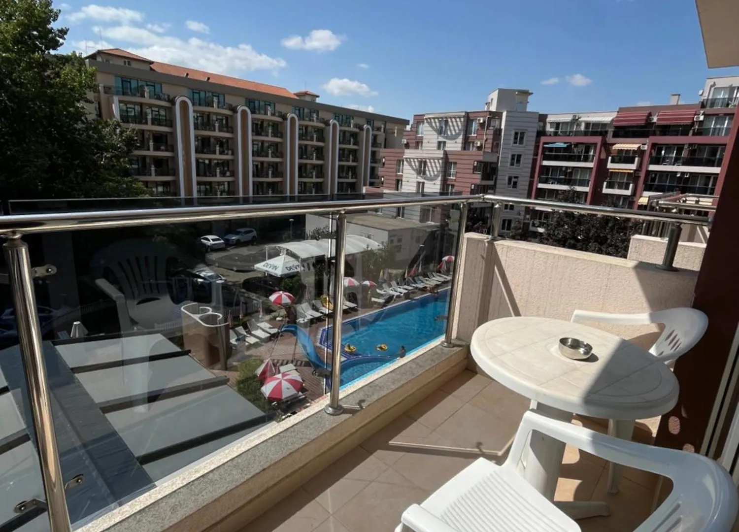 Admiral Plaza Colorful Apartments 阳光海滩